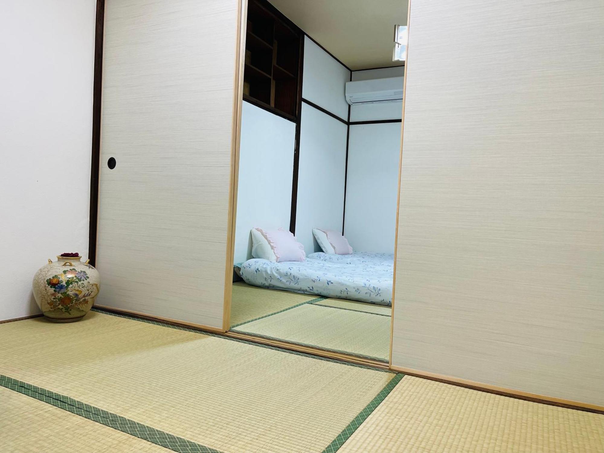 難波心斎橋10Minutes民宿2号室 Ōsaka Extérieur photo
